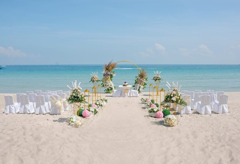 فندق Nirwana Beach Club