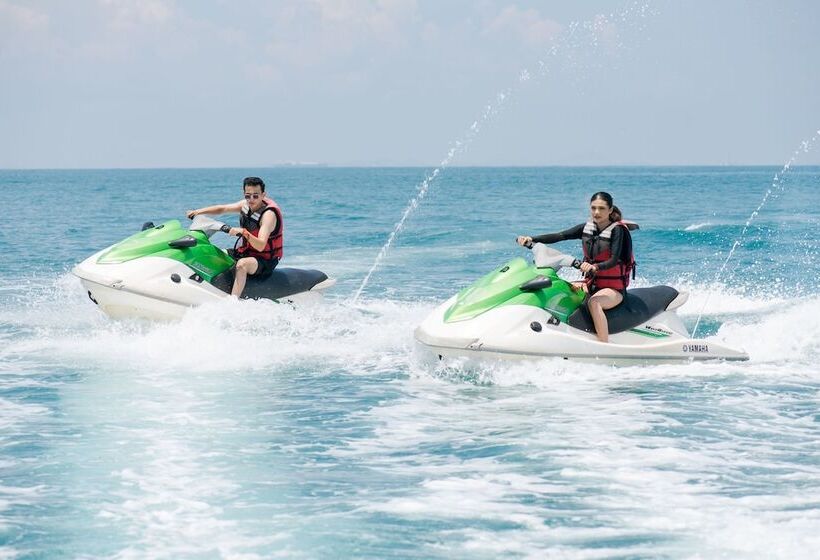 فندق Nirwana Beach Club