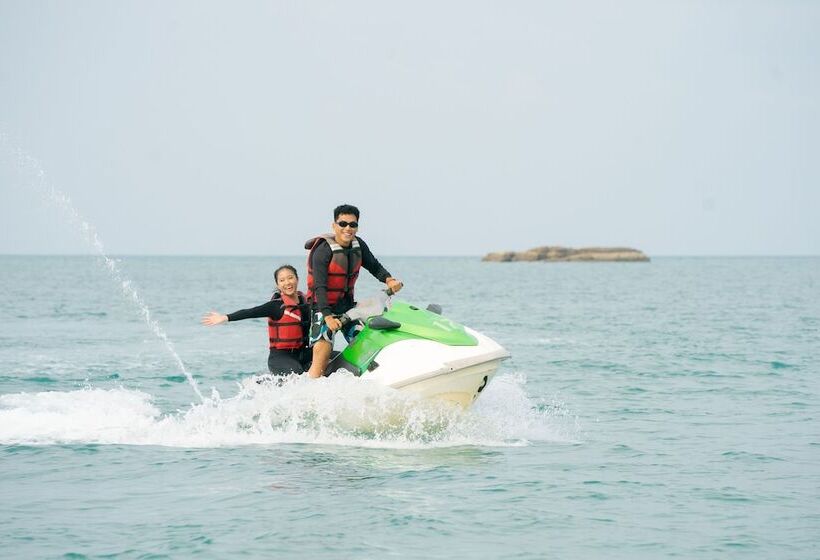 فندق Nirwana Beach Club