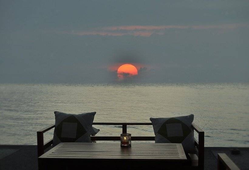 호텔 Nugraha Lovina Seaview Resort & Spa