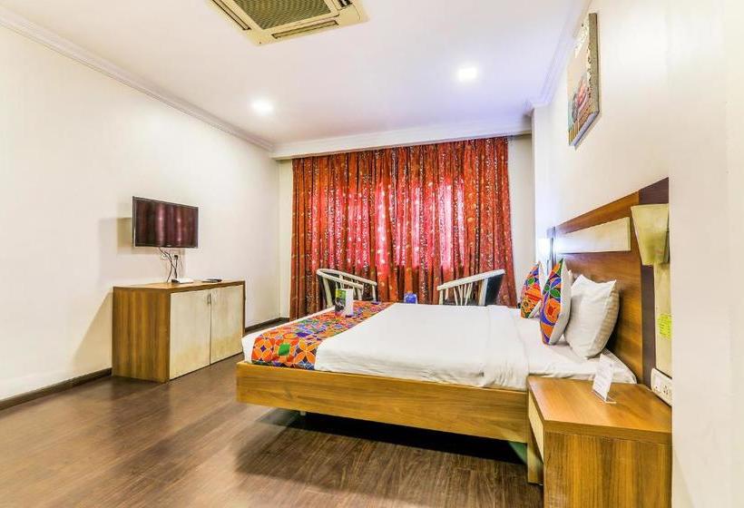 בית מלון כפרי Fab Royal Star