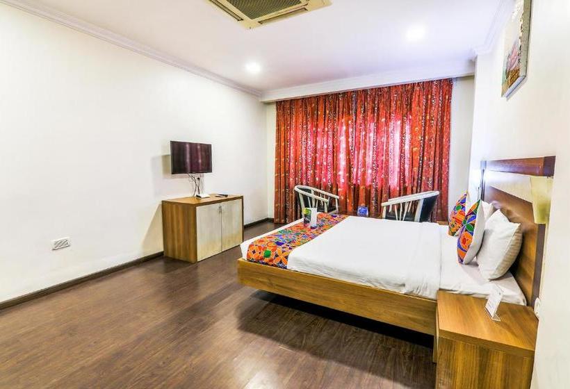 בית מלון כפרי Fab Royal Star