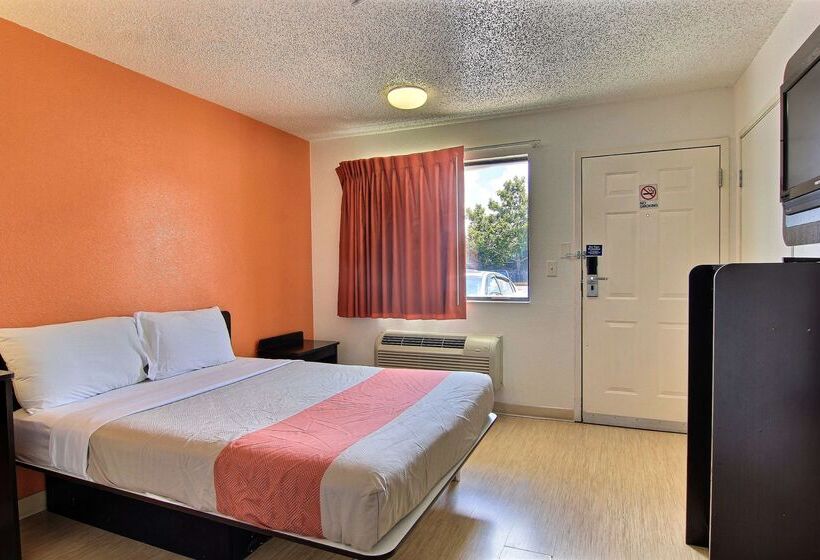 Motel 6 Austin, Tx