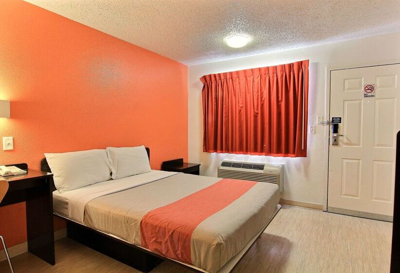 Motel 6 Austin, Tx