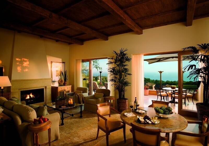 The Resort At Pelican Hill