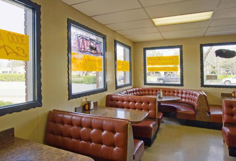 هتل Americas Best Value Inn Oxnard Port Hueneme