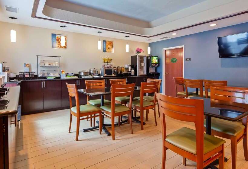 Отель Best Western Wesley Chapel