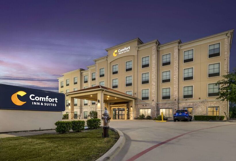 هتل Comfort Inn & Suites Fort Worth  Fossil Creek