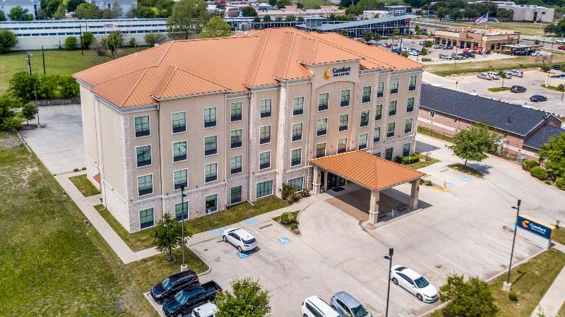 هتل Comfort Inn & Suites Fort Worth  Fossil Creek