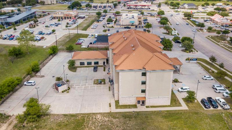 هتل Comfort Inn & Suites Fort Worth  Fossil Creek