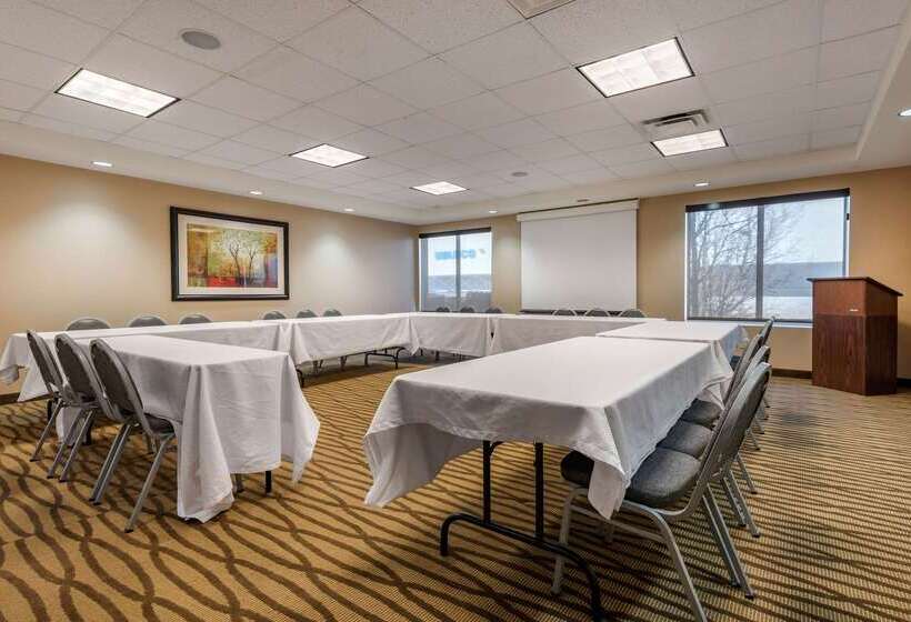 هتل Comfort Suites Cincinnati Airport