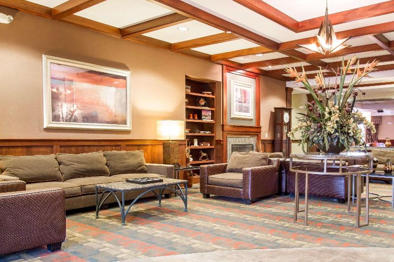 هتل Comfort Suites Grand Rapids North