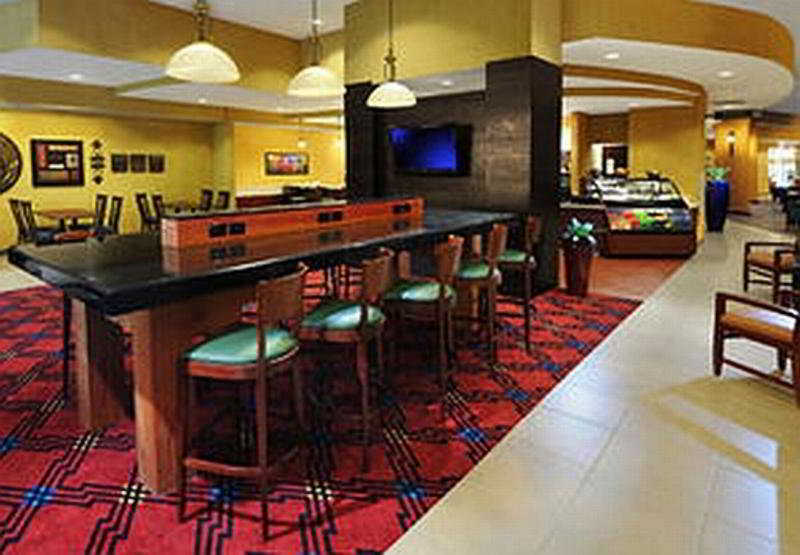 هتل Courtyard By Marriott San Antonio Riverwalk