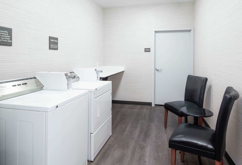 בית מלון כפרי Hampton Inn & Suites Lubbock Southwest