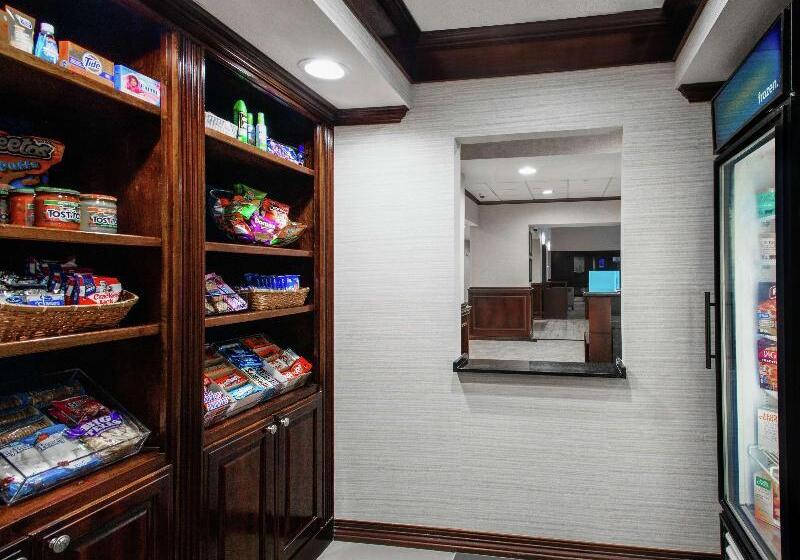 בית מלון כפרי Hampton Inn & Suites Lubbock Southwest