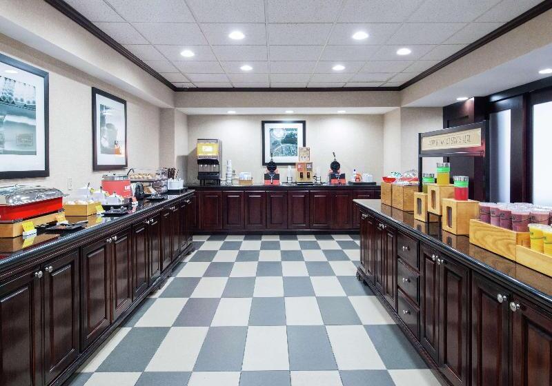 בית מלון כפרי Hampton Inn & Suites Lubbock Southwest