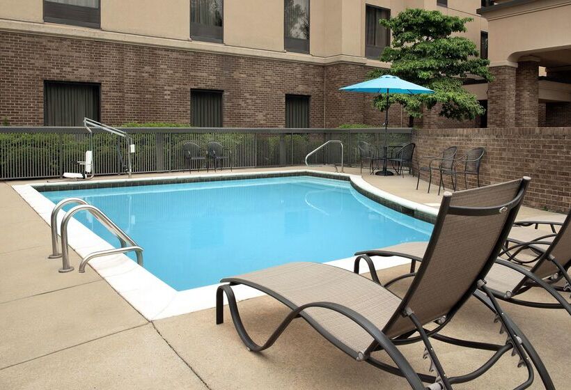 هتل Hampton Inn Birmingham I65/lakeshore Drive