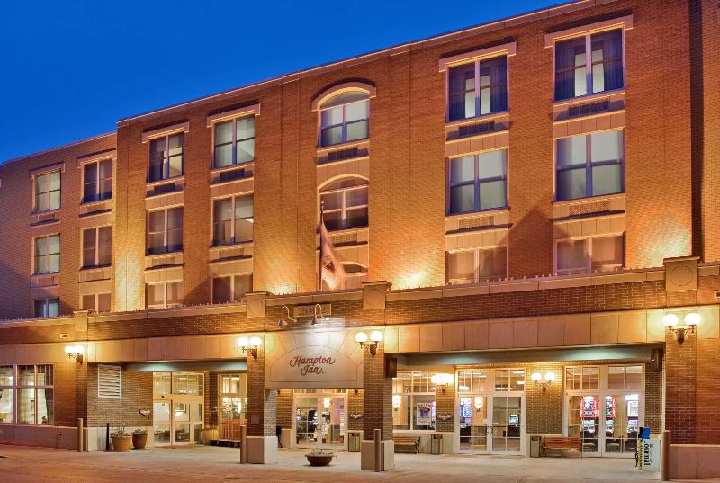 هتل Hampton Inn Deadwood At Tin Lizzie Gaming Resort