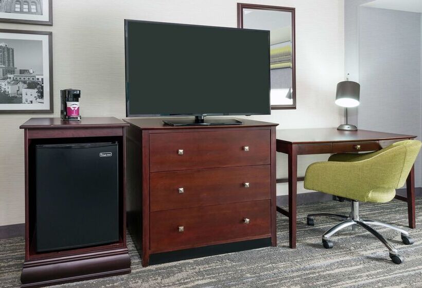 فندق Hampton Inn South Plainfield Piscataway