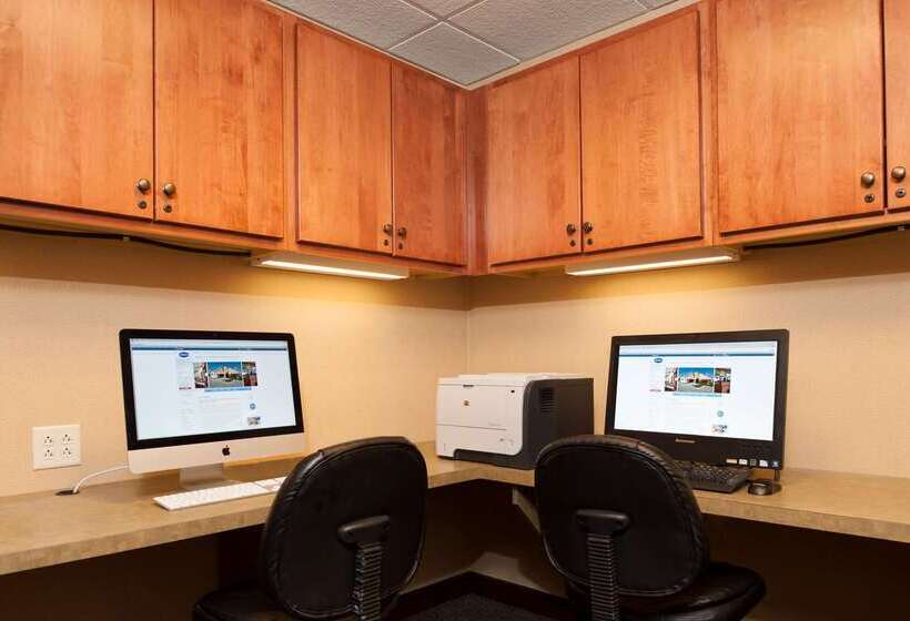 هتل Hampton Inn & Suites Molinequad City Int L Aprt