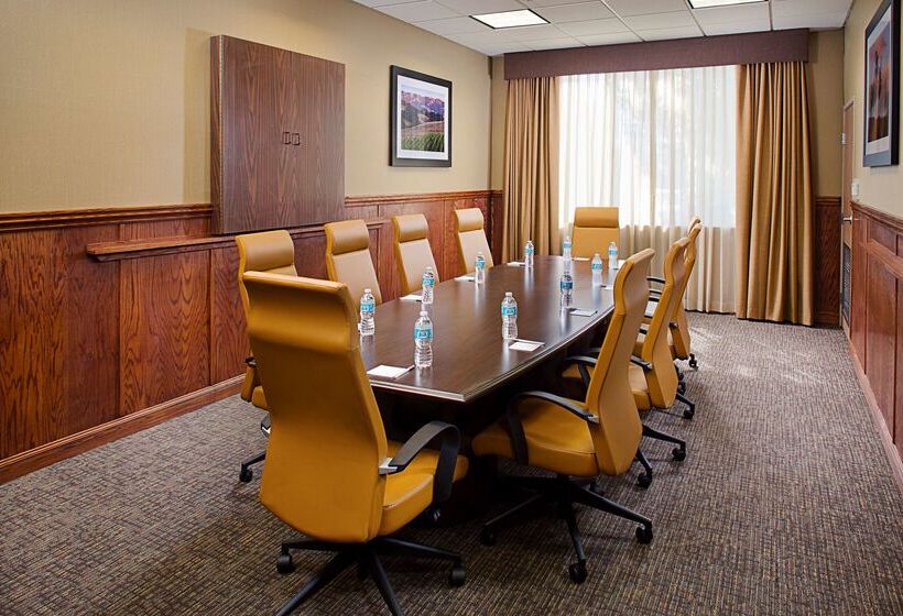 هتل Hampton Inn & Suites Palmdale