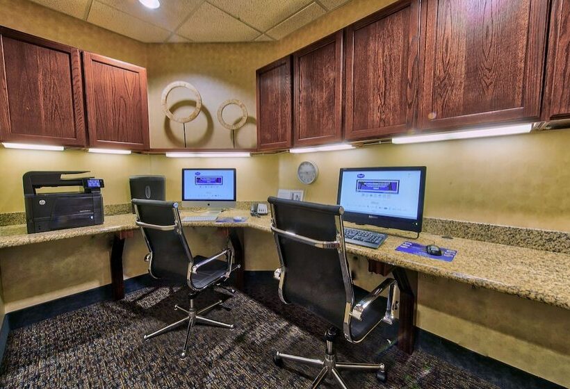 호텔 Hampton Inn & Suites Ridgecrest
