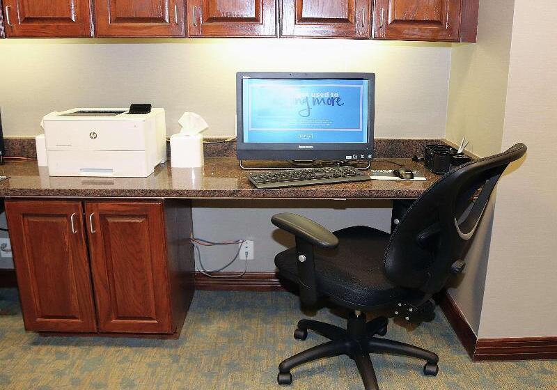 בית מלון כפרי Hampton Inn & Suites Stephenville