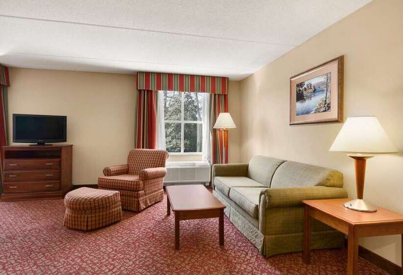 هتل Hampton Inn & Suites Williamsburg Historic District