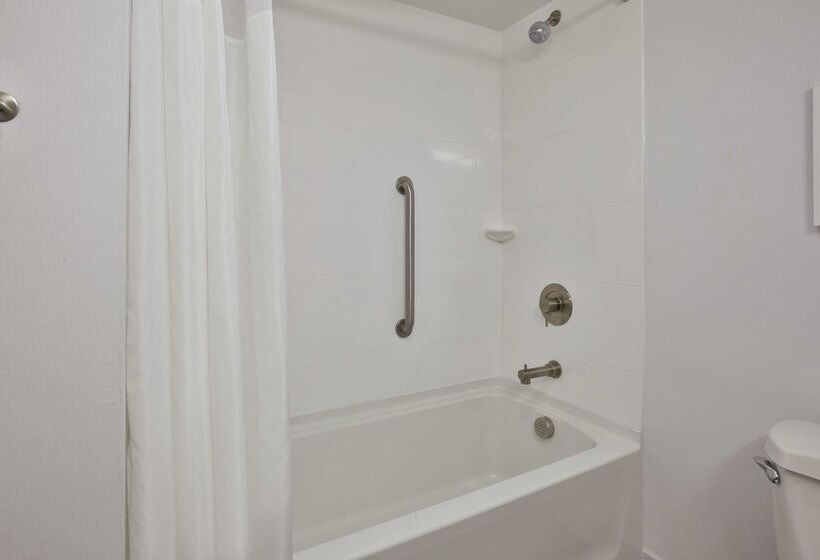 فندق Hampton Inn White River Junction