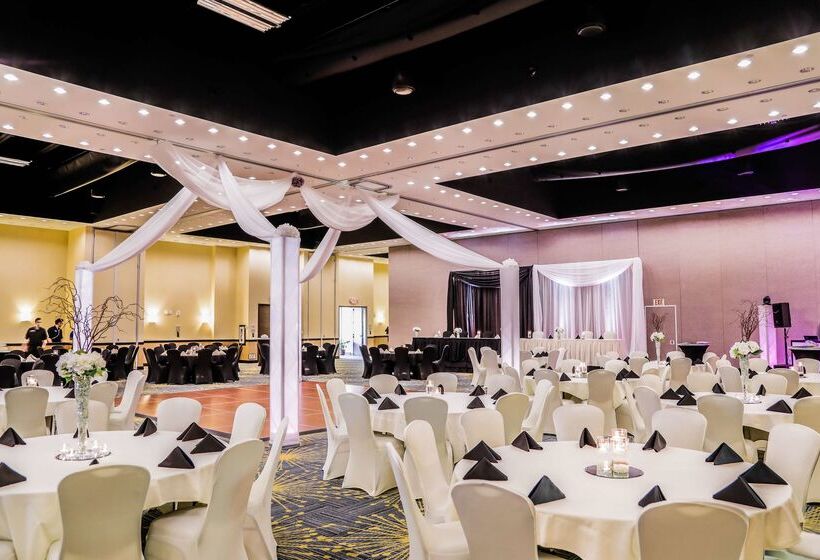 Отель Hilton Garden Inn Fargo