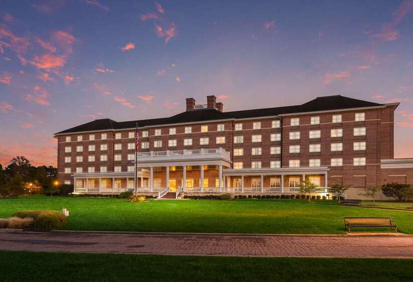 هتل Hilton Garden Inn Suffolk Riverfront