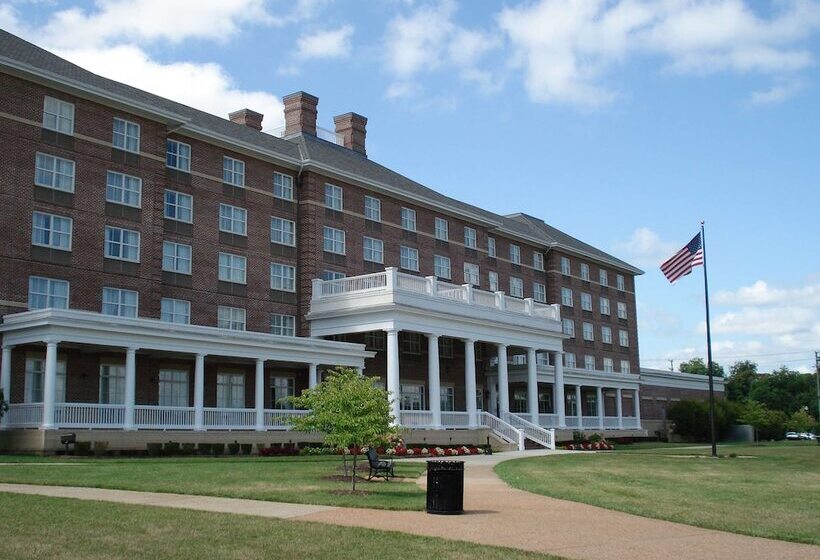 هتل Hilton Garden Inn Suffolk Riverfront