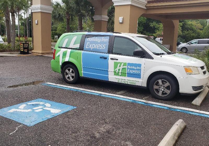 בית מלון כפרי Holiday Inn Express Tampa North Telecom Park, An Ihg