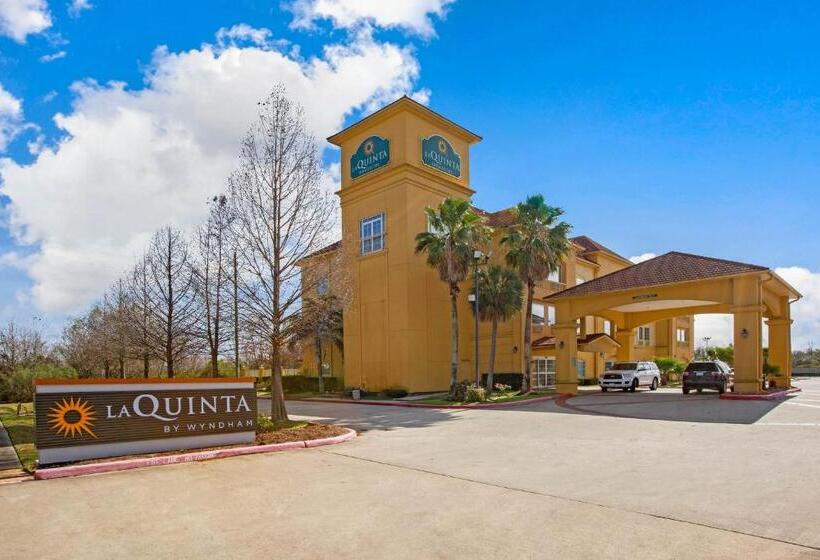 هتل La Quinta By Wyndham Pearland