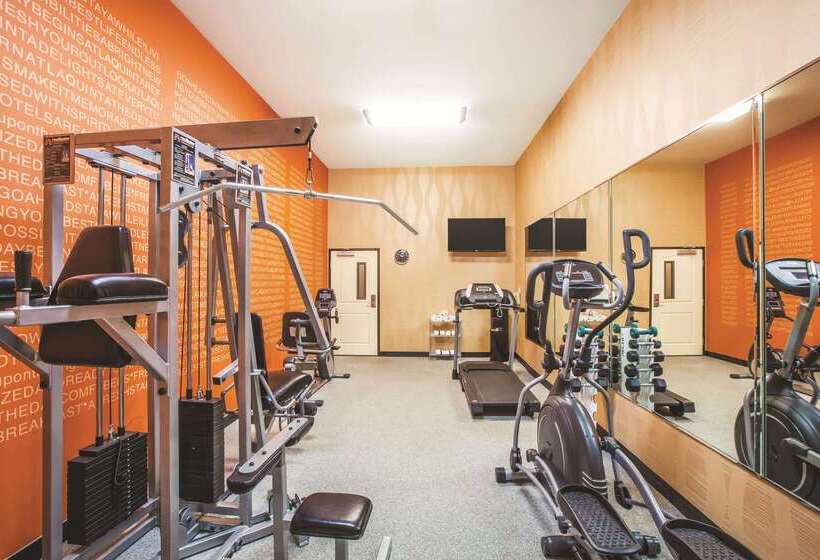 هتل La Quinta Inn & Suites By Wyndham Allen At The Village