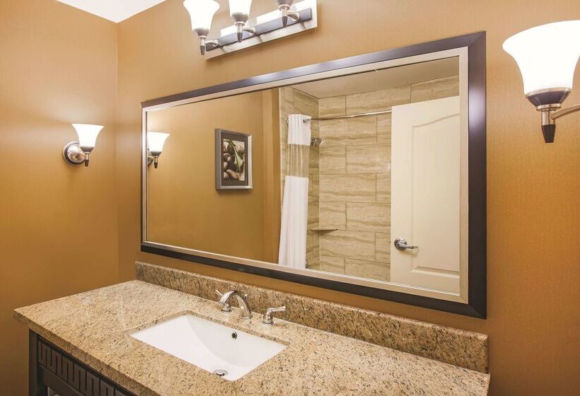 هتل La Quinta Inn & Suites By Wyndham Allen At The Village