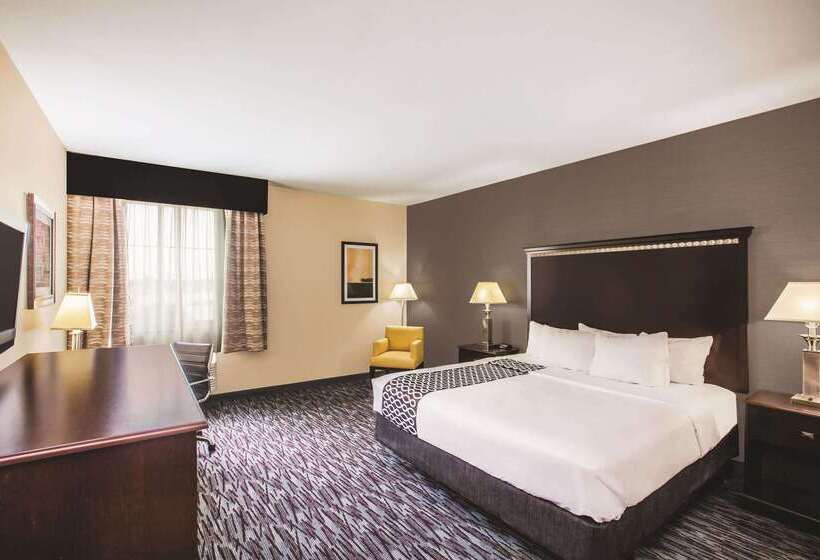 هتل La Quinta Inn & Suites By Wyndham Allen At The Village