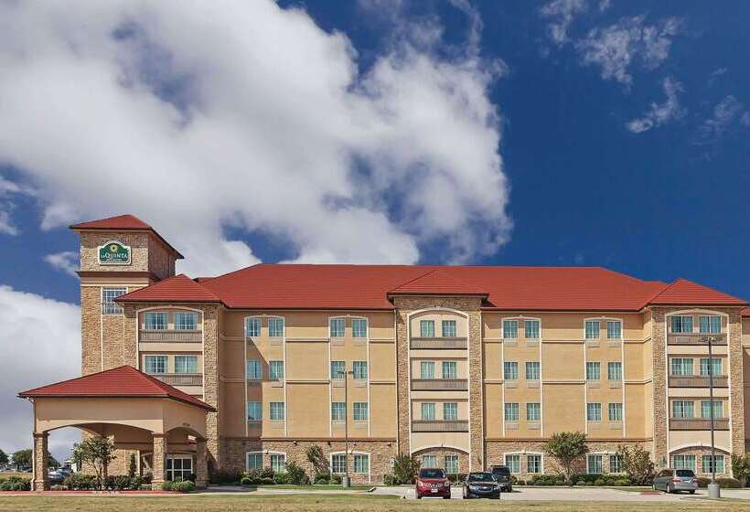 هتل La Quinta Inn & Suites By Wyndham Allen At The Village