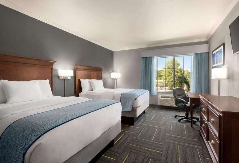 호텔 La Quinta By Wyndham Dublin