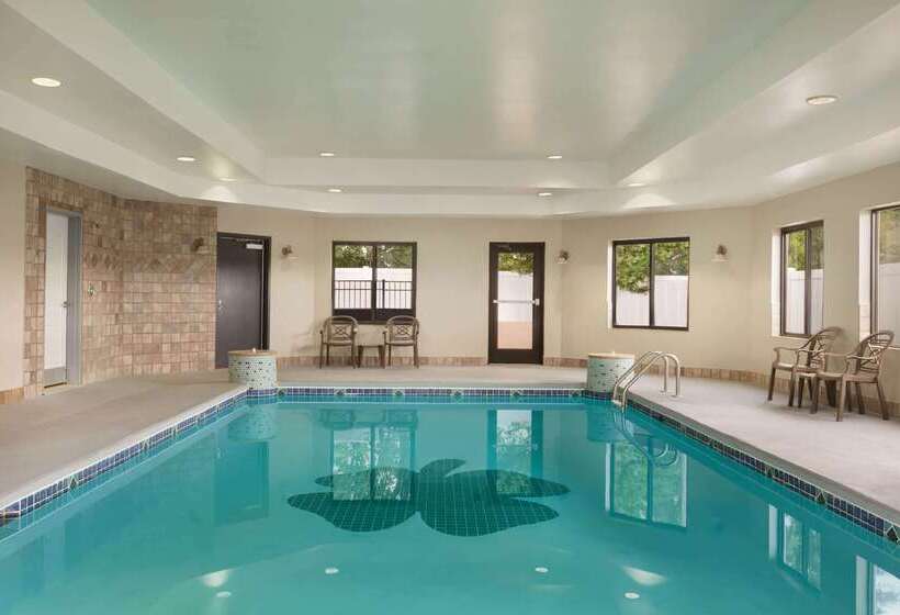 호텔 La Quinta By Wyndham Dublin