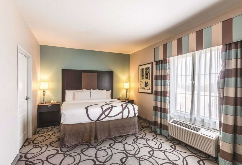 هتل La Quinta By Wyndham Fort Worth   Lake Worth