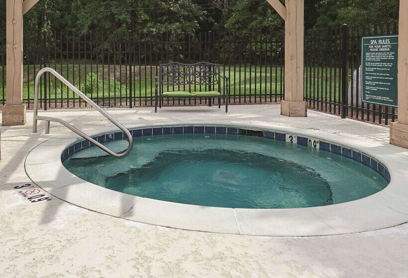 Отель La Quinta Inn & Suites By Wyndham Mobile Satsuma / Saraland