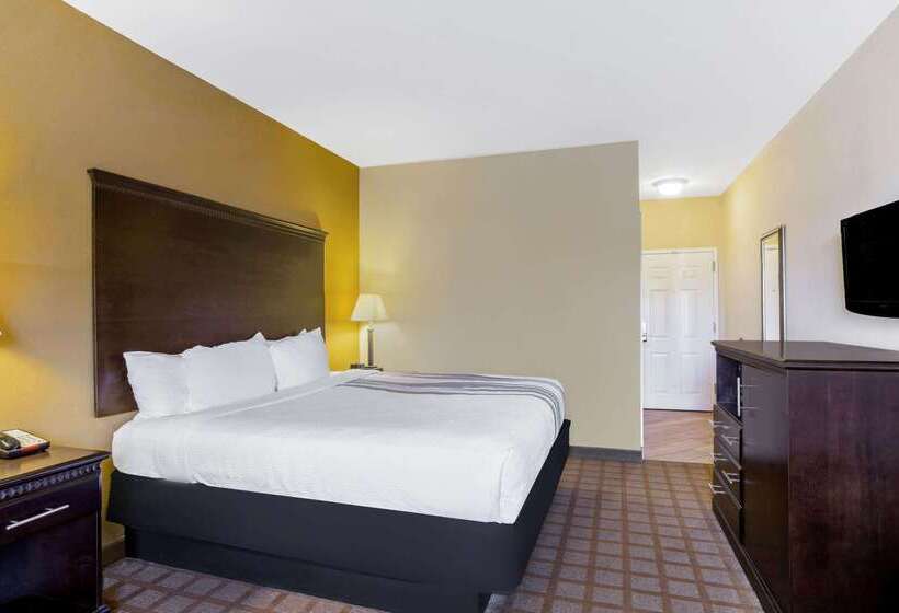 Отель La Quinta Inn & Suites By Wyndham Mobile Satsuma / Saraland