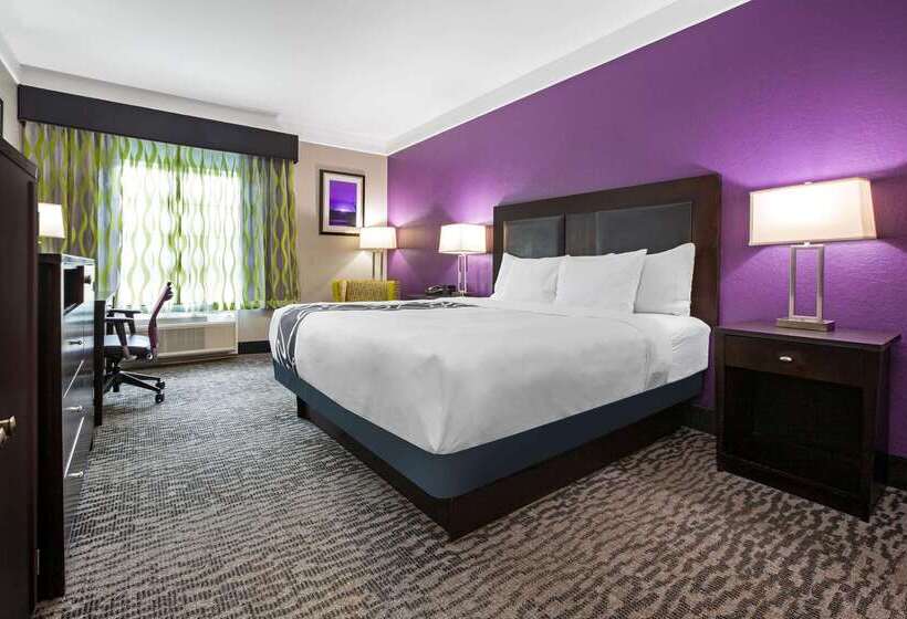 هتل La Quinta By Wyndham Pearland