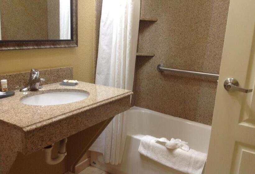 هتل La Quinta By Wyndham Vicksburg