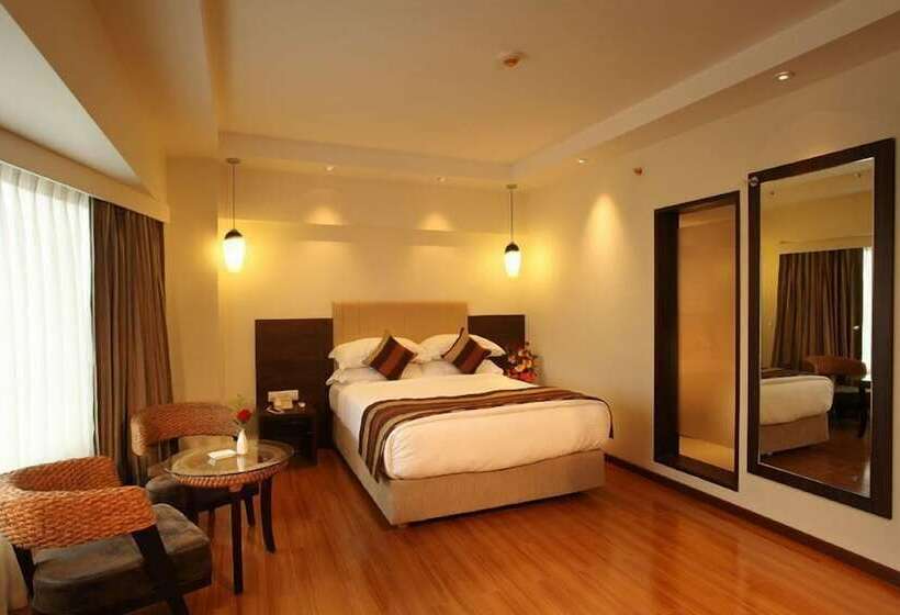 בית מלון כפרי Mapple Adhwryou Pune