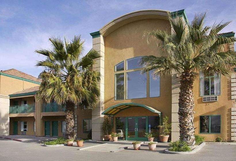 فندق Pavilion Inn