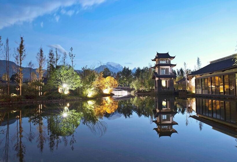 בית מלון כפרי Pullman Lijiang Resort & Spa