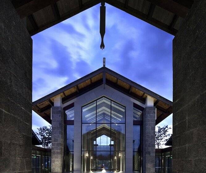 בית מלון כפרי Pullman Lijiang Resort & Spa