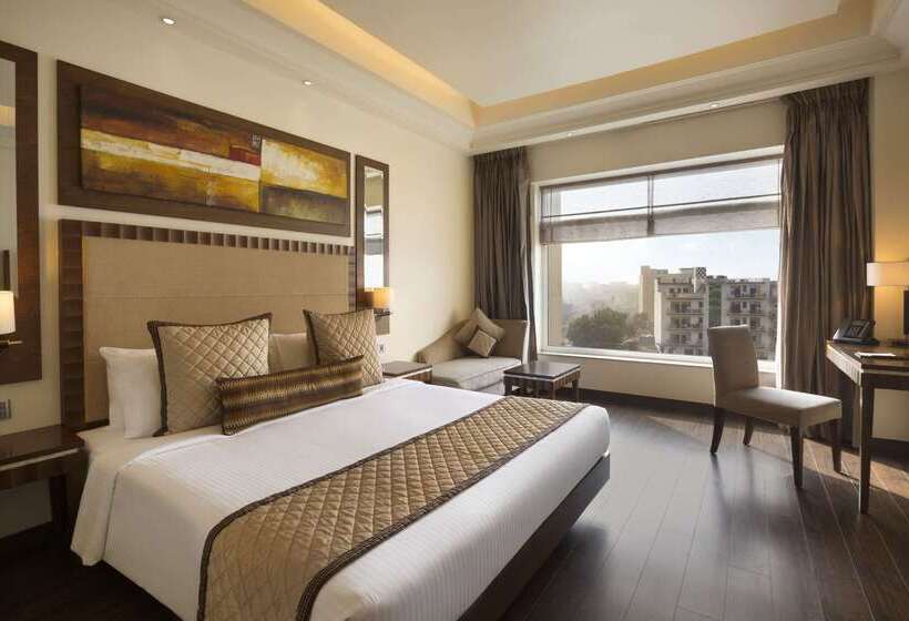 בית מלון כפרי Ramada Gurgaon Central
